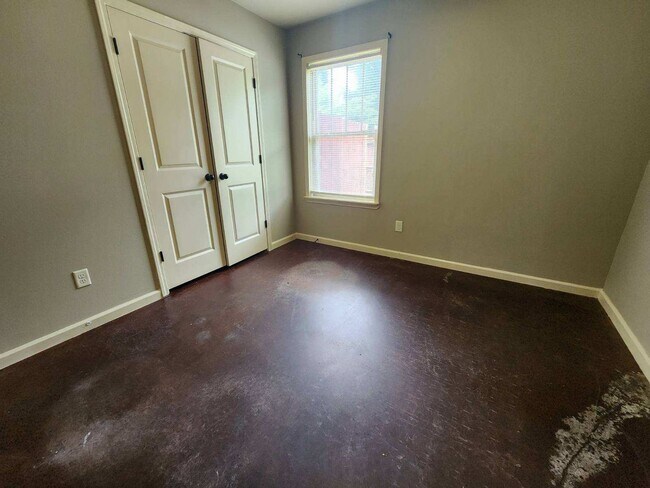 Building Photo - 2509 Ridgecrest Unit 1 &amp; 2