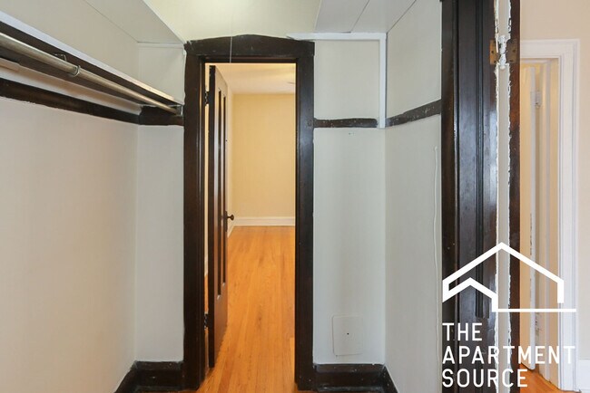 Foto del edificio - 4600 N Winchester Ave