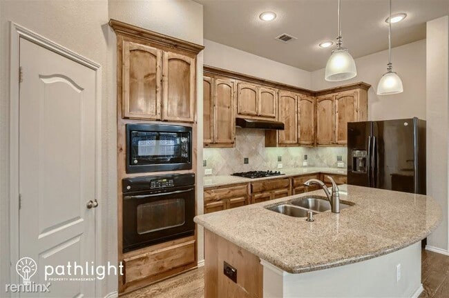 Building Photo - 3 br, 2.5 bath House - 222 Knapford Statio...