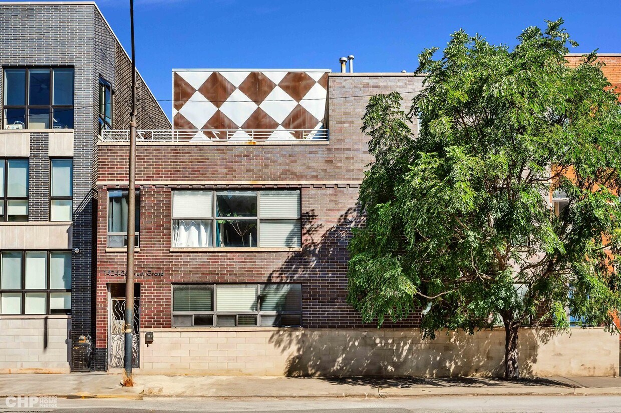 Foto principal - 1424 W Grand Ave