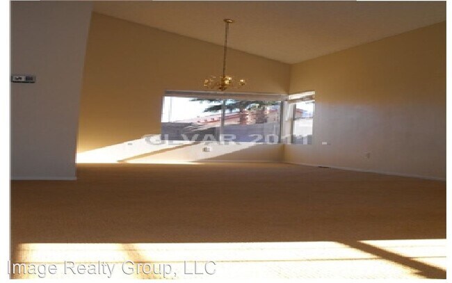 Foto del edificio - 3 br, 2.5 bath House - 7604 Kalmalii Ave.