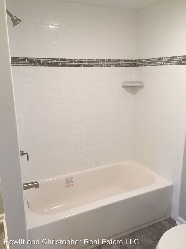 Foto del edificio - 3 br, 2 bath House - 23 Summit Ave
