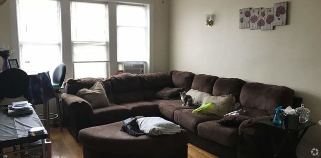 Interior Photo - 7451 S Vernon Ave