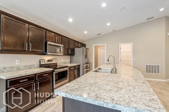 Foto del edificio - NOW AVAILABLE! - 2946 Harlow Ave, St. Clou...