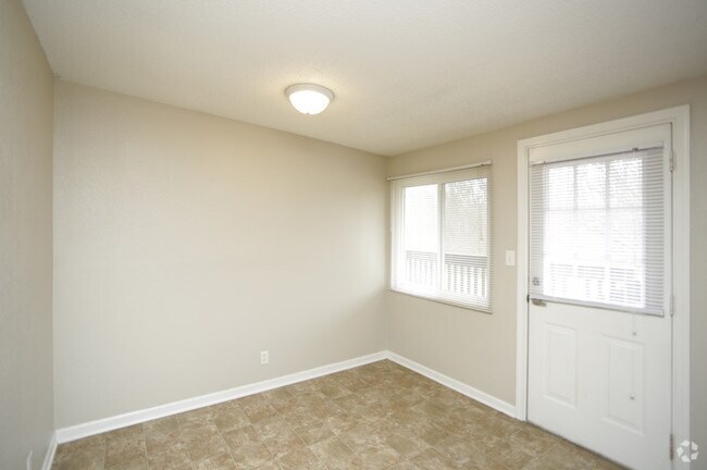 3HAB, 1.5BA - 1100 ft² - State Street