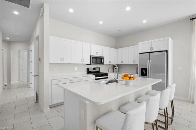 Foto del edificio - 14720 Kingfisher Lp