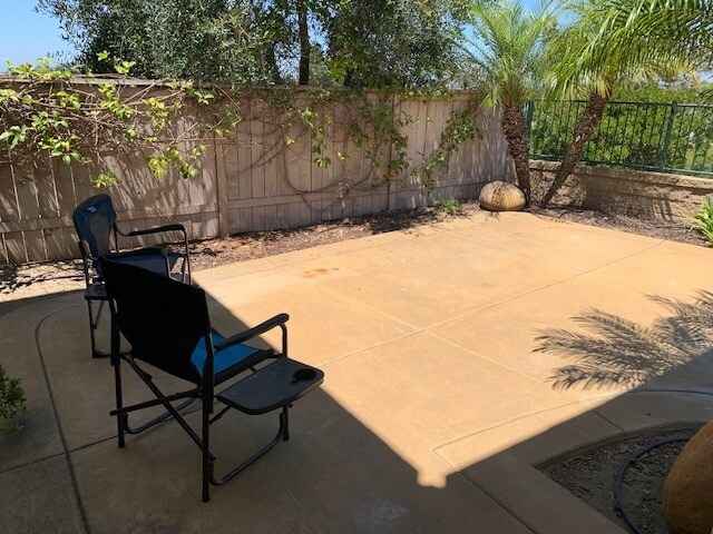 Foto del edificio - 1615 Carriage Cir