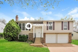 Building Photo - 562 Green Forest Dr