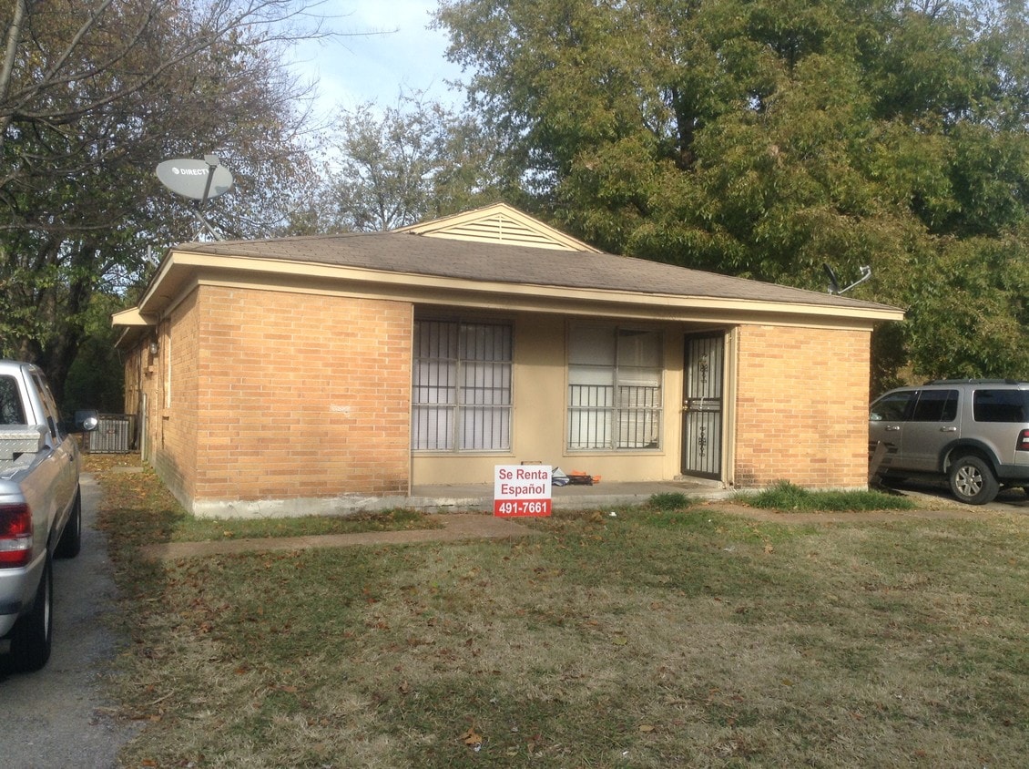 Primary Photo - 4084 Forest View Dr