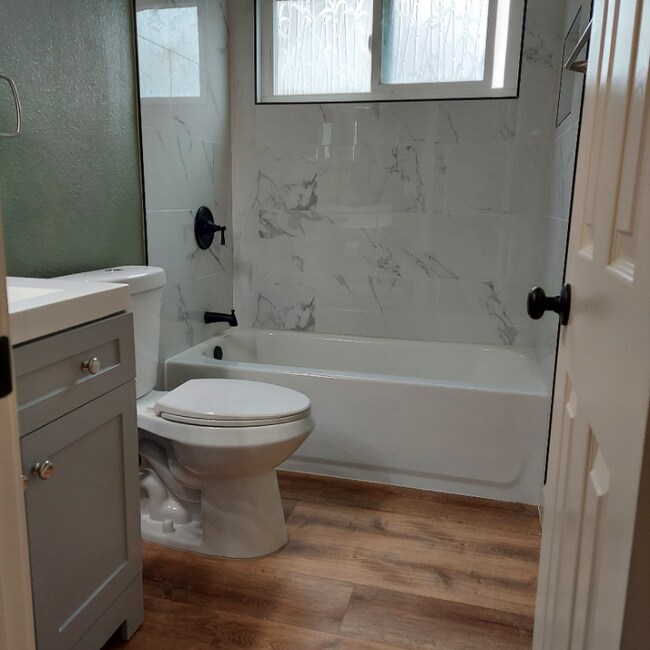 Foto del edificio - 2101 S Pacific Ave