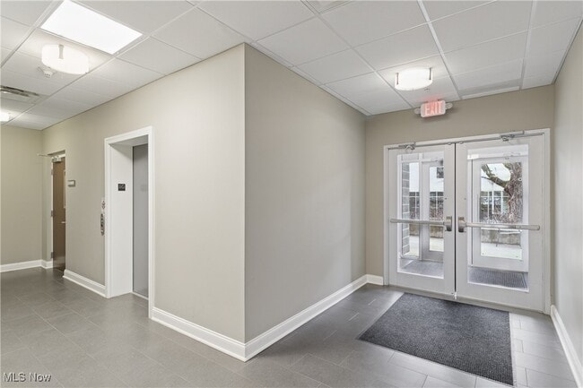 Building Photo - 55 E College St