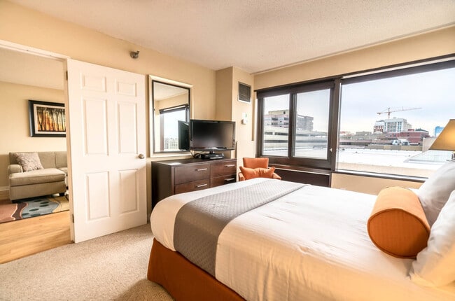 Building Photo - 127 Greyrock Pl