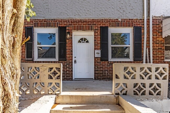 Foto del edificio - 5443 Jonquil Ave
