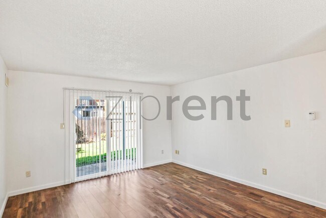 Foto del edificio - 3865 Almond Ave