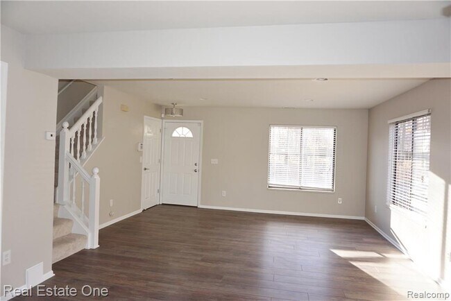 Building Photo - 1515 Streamwood Ct