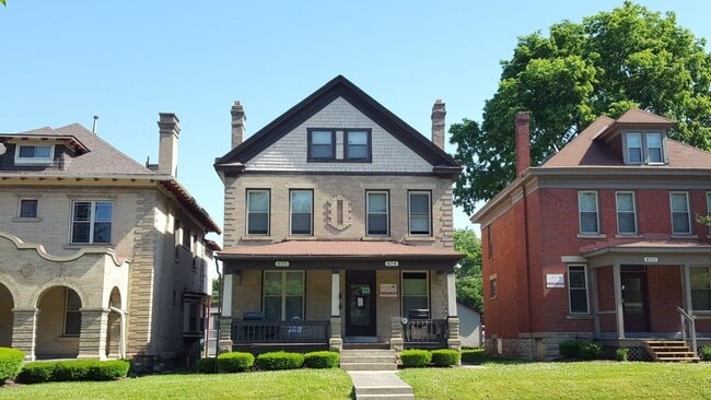 Building Photo - 404 King Ave