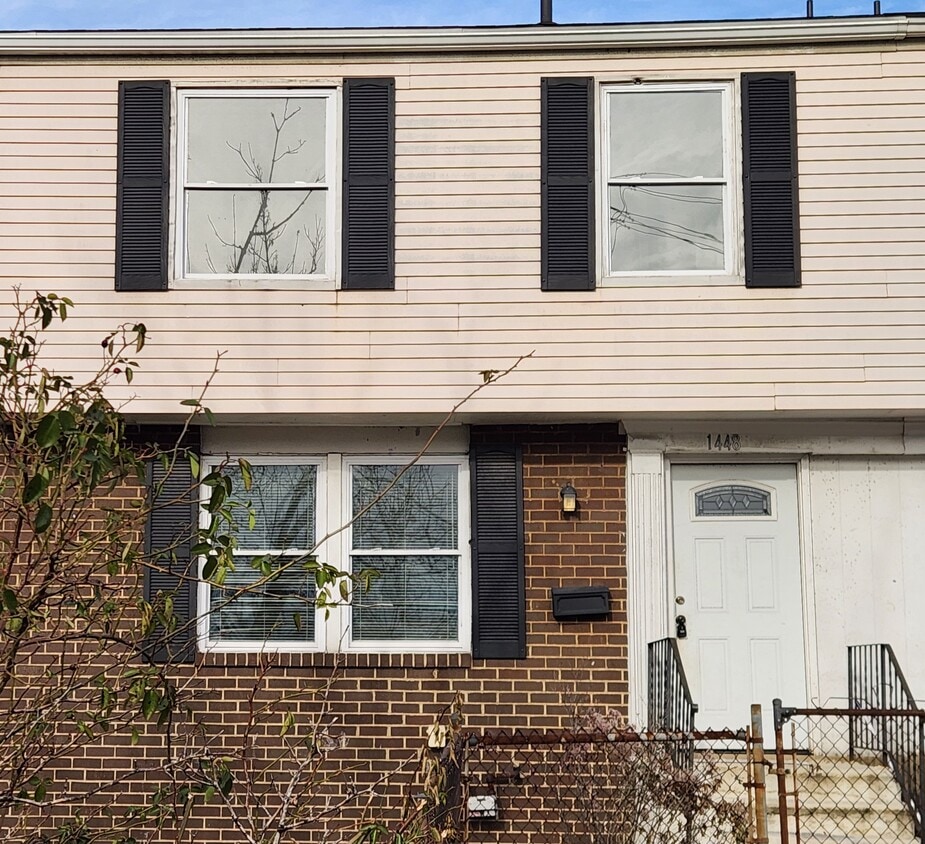 Foto principal - 1148 N Franklin St