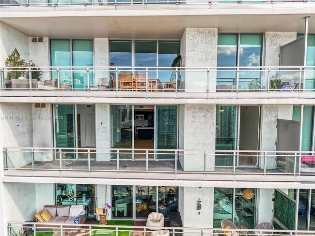 Foto del edificio - 90 SW 3rd St