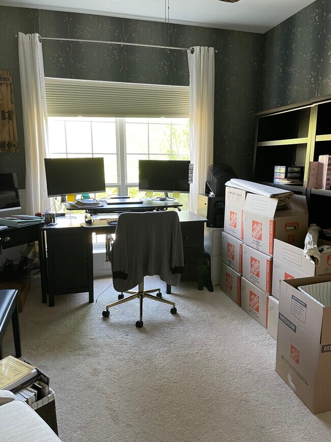 Foto del edificio - 4560 Strutfield Ln
