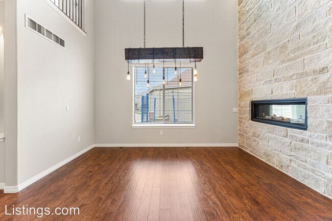 Foto del edificio - 3 br, 3 bath House - 13773 E Caley Dr