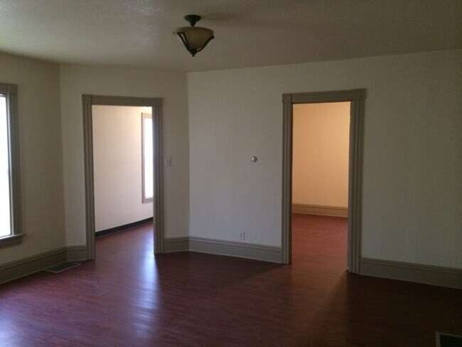 Foto del edificio - 464 Poplar St