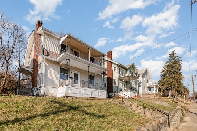 Building Photo - 4425 Greenlee Ave