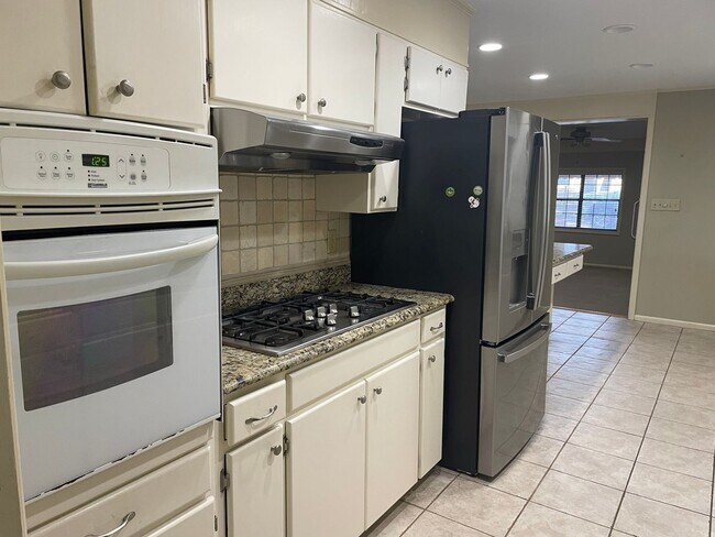 Foto del edificio - 3 Bedroom Home in North Lowndes County