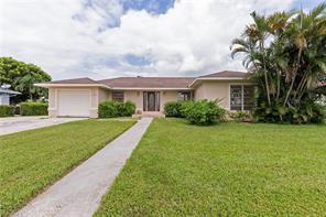 Building Photo - 823 Fairlawn Ct