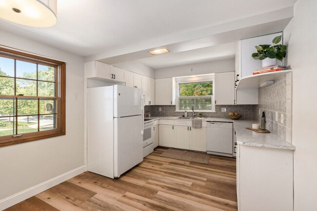 Foto del edificio - 75 S Fremont St NE