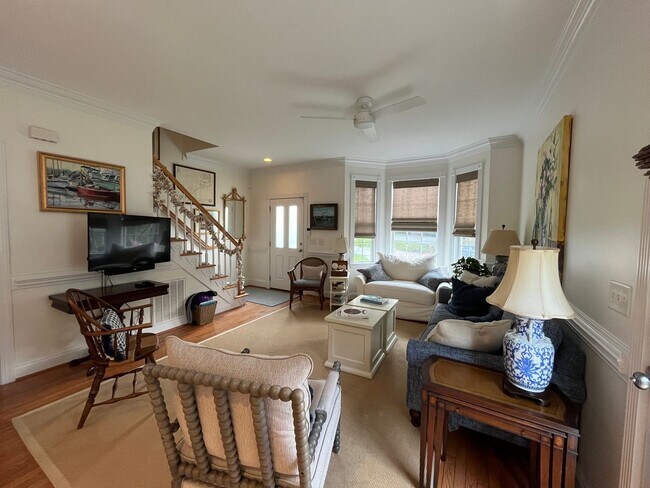 Foto del edificio - Premier 3BD, 2.5BA House in Downtown Fuqua...