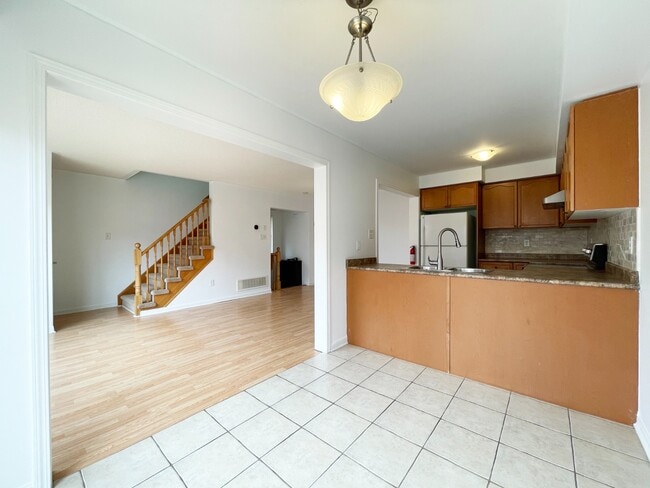 Photo du bâtiment - 8828 Sheppard Av E