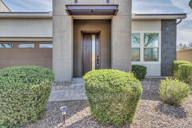 Foto del edificio - 45 N Iss Dr