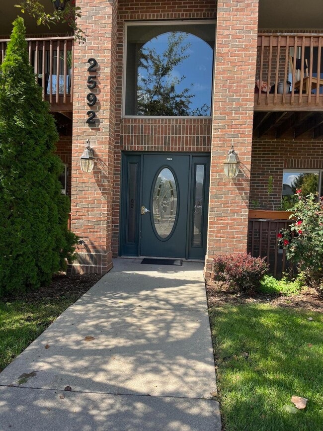 Building Photo - 2592 Eagles Cir