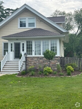 Building Photo - 508 Merton Ave