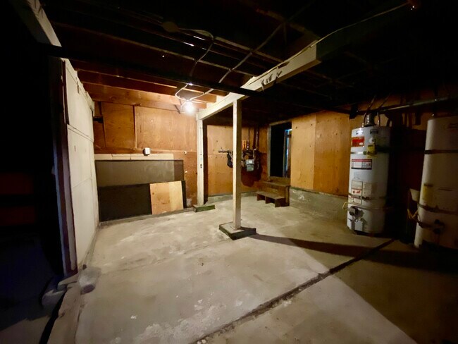 Dedicated Unit Storage - 3807 Tracy Street