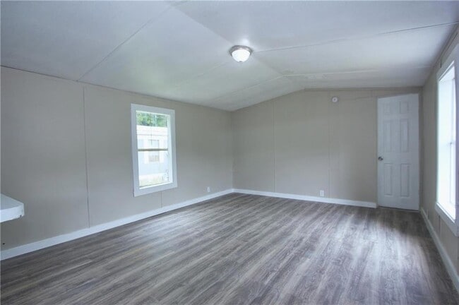 Building Photo - 340 Towler St