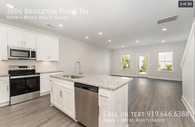 Foto del edificio - 3604 Bridleton Ridge Trail