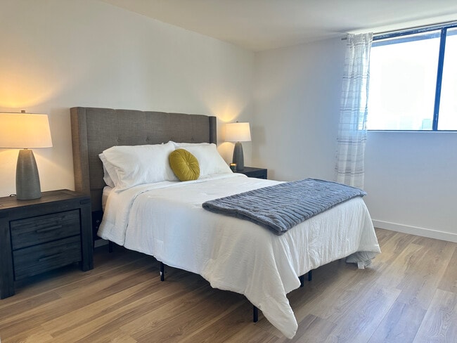 Bedroom 1 - 10535 Wilshire Blvd