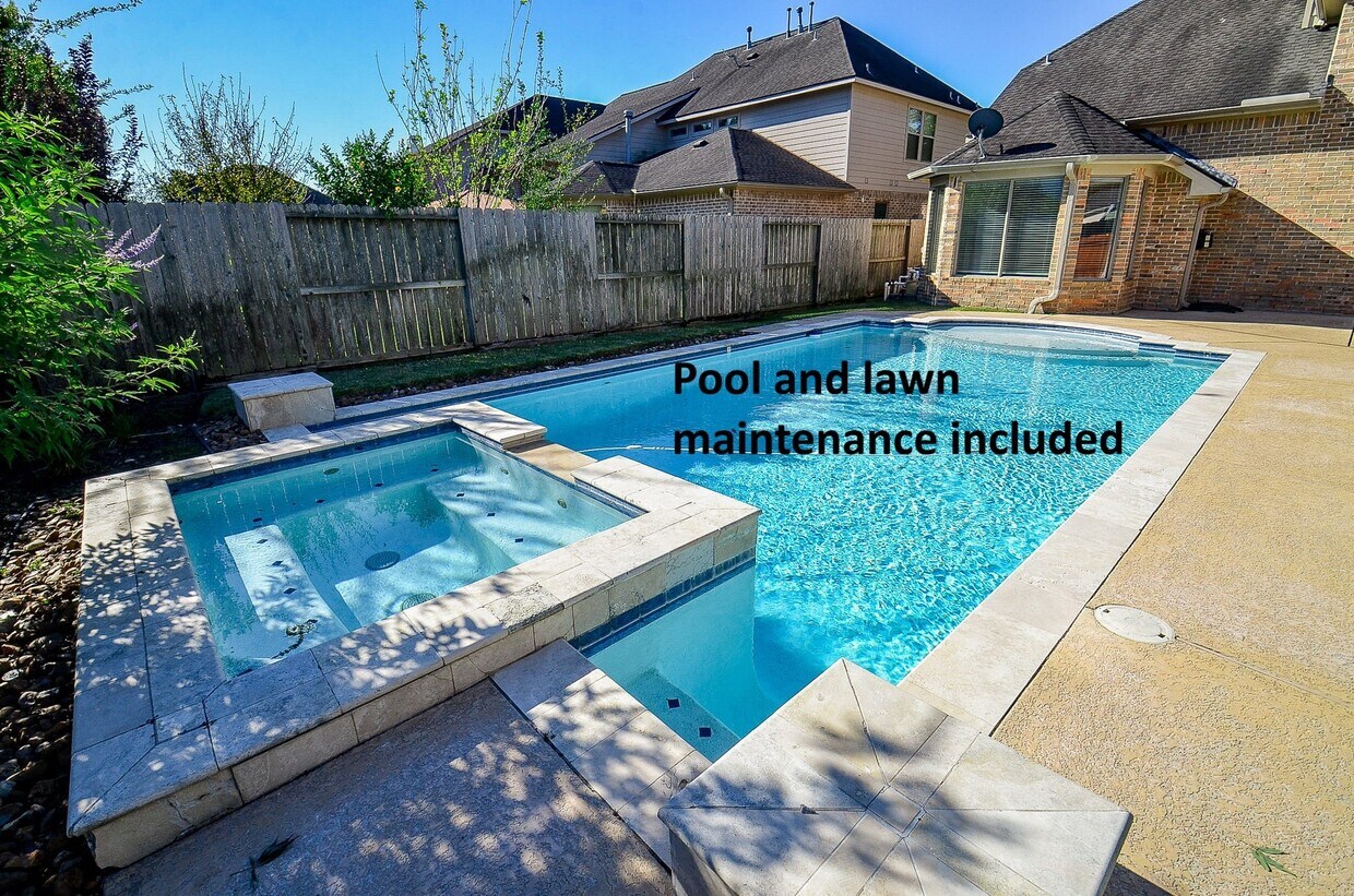 Foto principal - 5615 Bent Arbor Ln