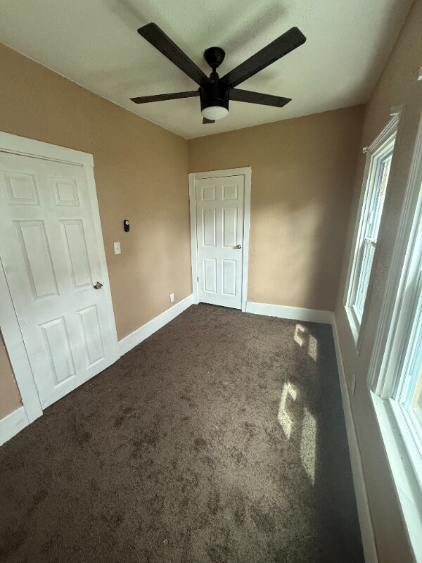 3199 W 44th St Cleveland, OH 44109 – photo 4
