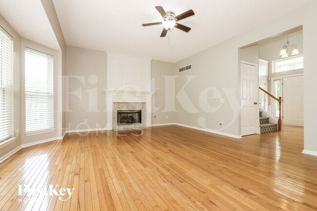 Building Photo - 914 NE 93rd Ct