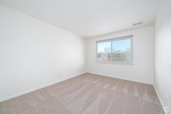Apartamento actualizado de 2 habitaciones y 1,5 baños, 850 pies cuadrados, segundo dormitorio - Lincolnshire West
