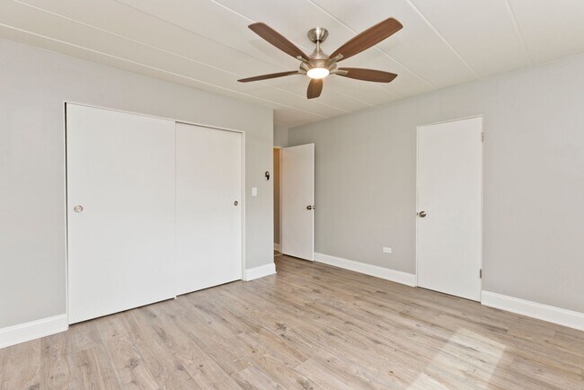 Foto del edificio - Recently Renovated 2 Bedroom Garden Apartm...