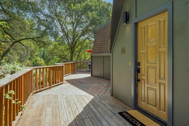 Foto del edificio - 250 Homestead Trl