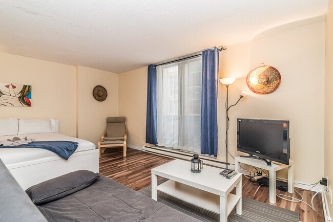 Photo du bâtiment - 1245 Rue Saint-Dominique