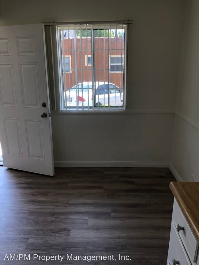Building Photo - 224 N Olive St