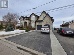Building Photo - 38 Seabreeze Crescent