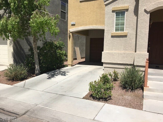 Building Photo - 9240 Nerone Ave