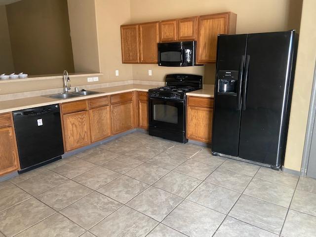 Foto del edificio - 16 Tome Vista Dr