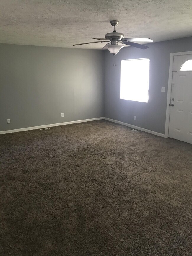 Foto del edificio - 415 S Fruitridge Ave